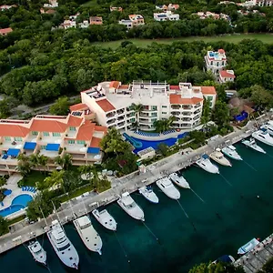 Aparthotel Aventuras Club